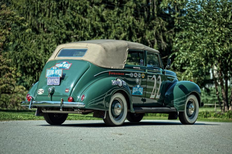  Ford V8 DeLuxe Convertible Sedan 1939 года  (фото 2 из 21)